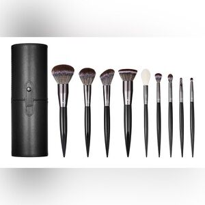 Lurella Cosmetics NWT Bite The Bullet Brush Set